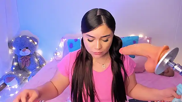 Snapshot of Isa_belaa chatting on 03-18-25, 11:08 Isa belaa online show from 03-18-25, 11:08