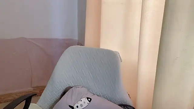 Linda-LL online show from 10-04-25, 07:17