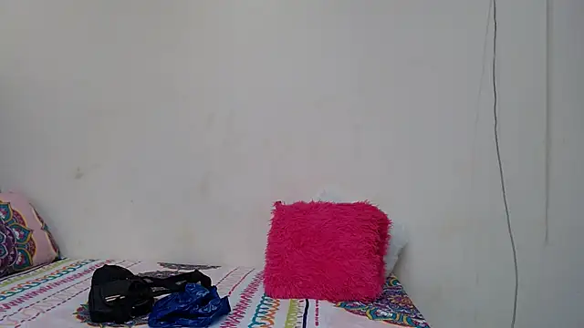 Snapshot of SHANTYBABE chatting on 12-27-24, 03:04 SHANTYBABE online show from 12-27-24, 03:04