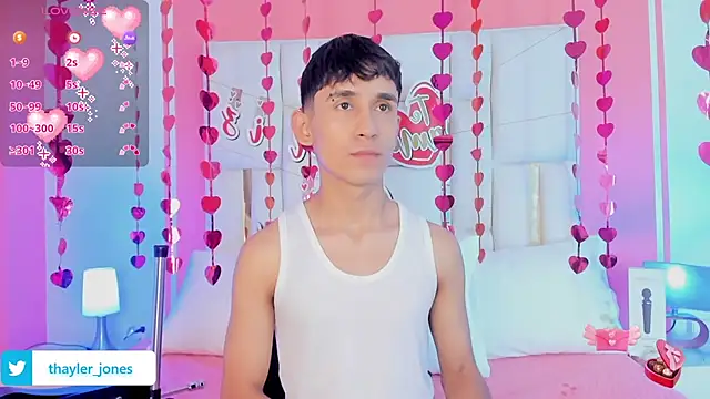 Snapshot of Thayler_jones chatting on 02-15-25, 12:15 Thayler jones online show from 02-15-25, 12:15
