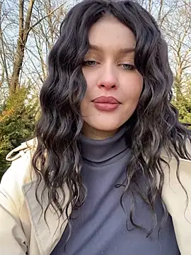 KikiWatson online show from 02-12-25, 12:01