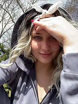 KikiWatson online show from 03-12-25, 10:16