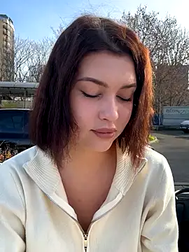 KikiWatson online show from 11-23-25, 07:08