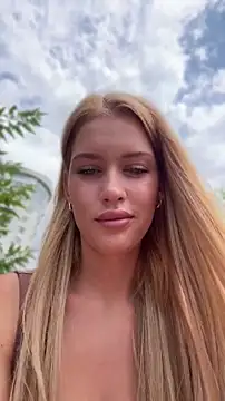 KikiWatson online show from 07-10-26, 10:51