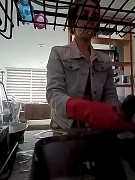 your red rose  online show from 12-28-24, 08:36