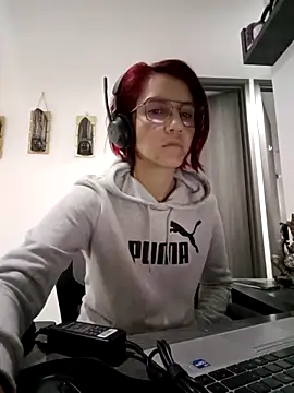 your red rose  online show from 03-10-25, 11:53