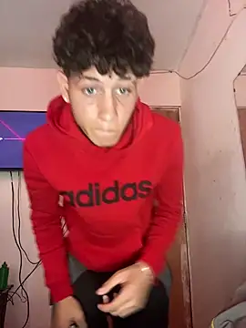 Snapshot of LatinBoysxxx chatting on 03-20-25, 07:04 LatinBoysxxx online show from 03-20-25, 07:04