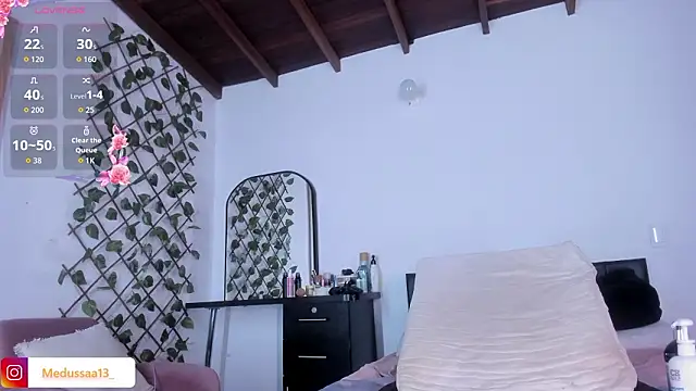 medussa13  online show from 03-21-26, 12:10