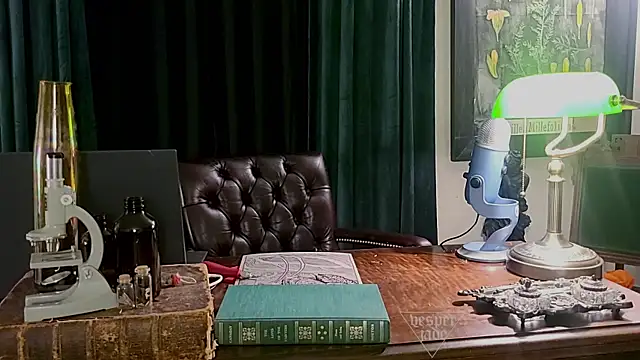 Snapshot of vesperjadex chatting on 02-01-25, 01:44 vesperjadex online show from 02-01-25, 01:44