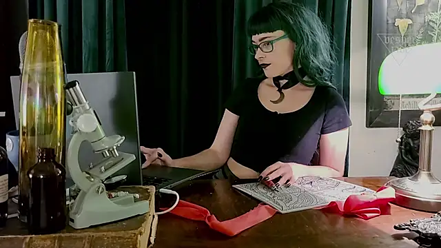 Snapshot of vesperjadex chatting on 02-06-25, 01:05 vesperjadex online show from 02-06-25, 01:05