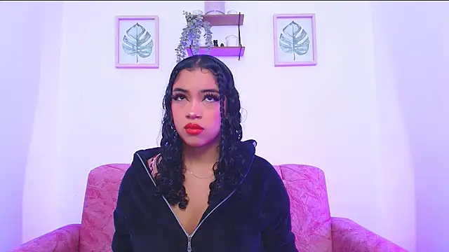 Snapshot of Sara_Jhonson chatting on 12-19-24, 11:03 Sara Jhonson online show from 12-19-24, 11:03