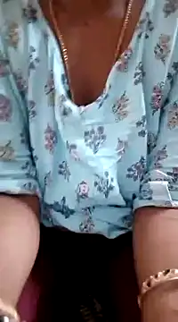 Snapshot of sneha_telugu_girl chatting on 12-13-24, 02:49 sneha telugu girl online show from 12-13-24, 02:49