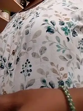 Snapshot of sneha_telugu_girl chatting on 01-24-25, 08:44 sneha telugu girl online show from 01-24-25, 08:44