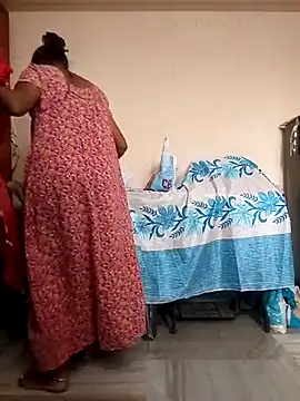 Snapshot of sneha_telugu_girl chatting on 02-05-25, 04:06 sneha telugu girl online show from 02-05-25, 04:06