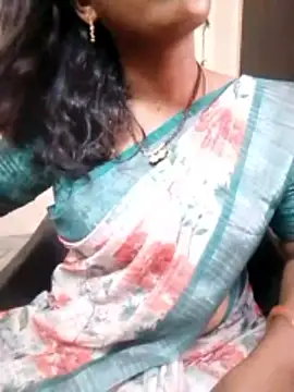 Snapshot of sneha_telugu_girl chatting on 11-05-25, 04:23 sneha telugu girl online show from 11-05-25, 04:23
