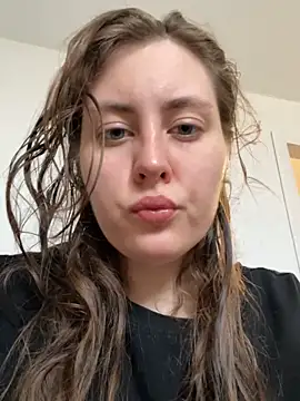 Snapshot of Topvi_ chatting on 05-24-26, 07:57 Topvi online show from 05-24-26, 07:57