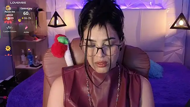 AlessiaVal  online show from 12-20-25, 08:05