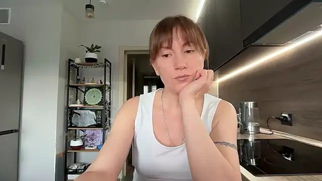 Snapshot of jainesummer chatting on 05-15-26, 03:41 jainesummer online show from 05-15-26, 03:41