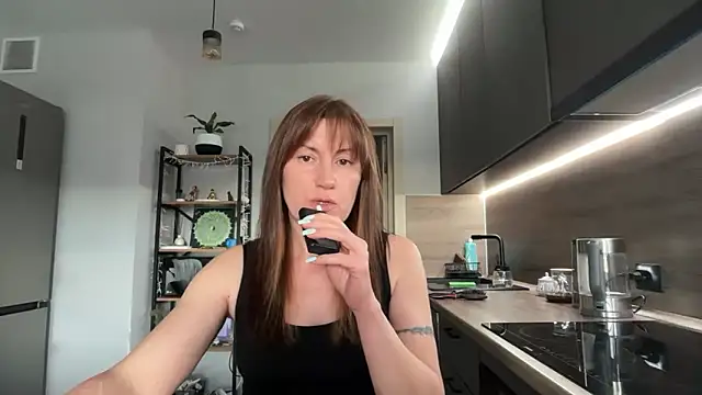 Snapshot of jainesummer chatting on 05-25-26, 04:13 jainesummer online show from 05-25-26, 04:13