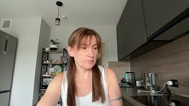 Snapshot of jainesummer chatting on 07-07-26, 01:26 jainesummer online show from 07-07-26, 01:26
