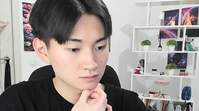 Miram Yu online show from 10-18-25, 03:53