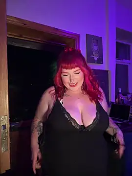 Snapshot of puffpixiee chatting on 10-12-25, 07:35 puffpixiee online show from 10-12-25, 07:35