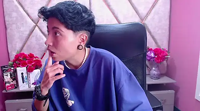 Im Mathias online show from 02-14-25, 02:39