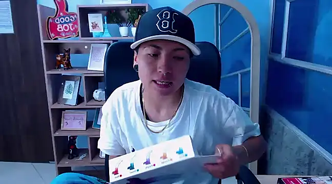 Im Mathias online show from 03-06-25, 03:24