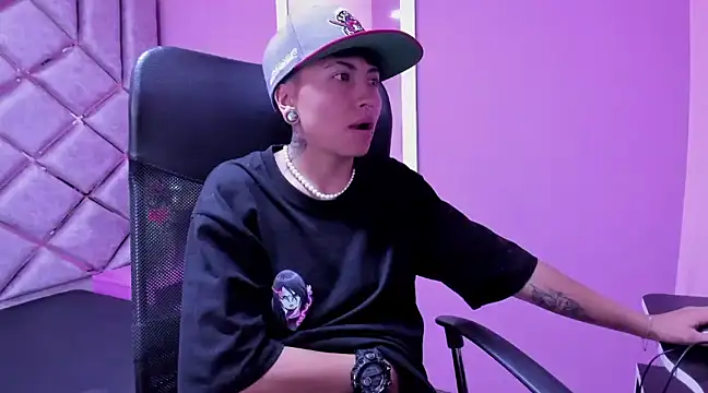 Im Mathias online show from 03-19-25, 03:41