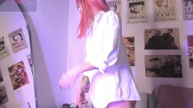 Luna-Chann online show from 04-17-26, 08:23