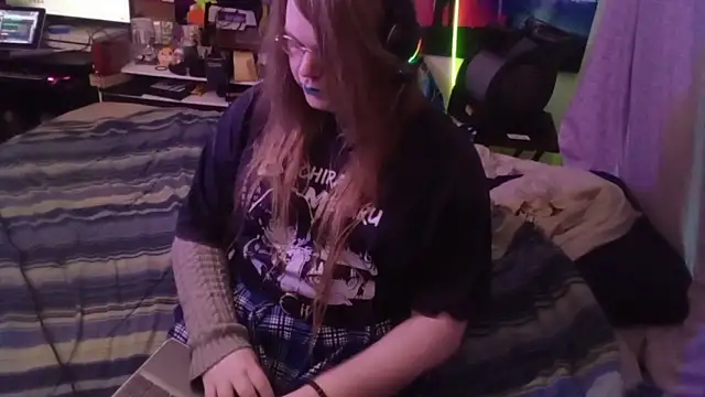 Snapshot of AshThaSissy chatting on 10-28-25, 12:41 AshThaSissy online show from 10-28-25, 12:41