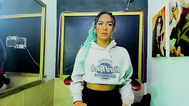 Isabella stanford2 online show from 11-19-25, 12:38