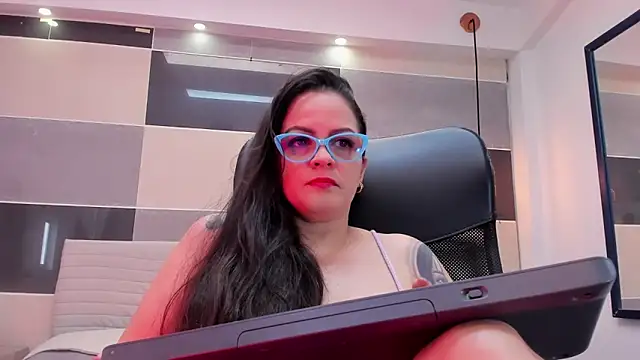 Zara Jackson online show from 06-27-26, 01:06