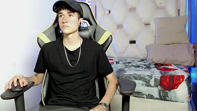 johnny cagee online show from 09-21-25, 04:03