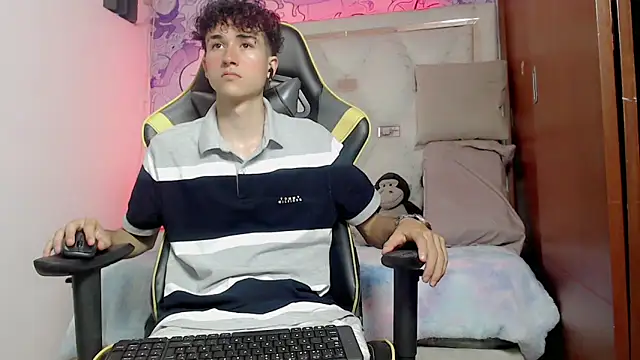 johnny cagee online show from 10-23-25, 05:29