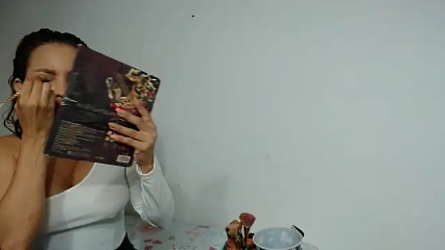 Agatha browser online show from 03-30-26, 01:23