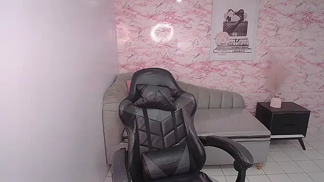 stephania t online show from 01-15-25, 01:02