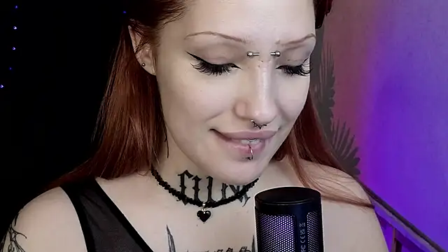 Snapshot of violetviolator chatting on 02-08-25, 07:04 violetviolator online show from 02-08-25, 07:04