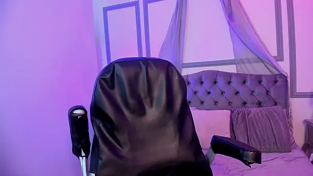  Sophie  miller online show from 04-15-26, 07:58