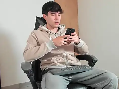 leo030809 online show from 03-24-26, 03:00