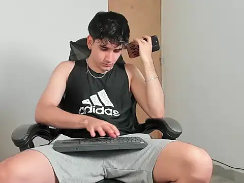 leo030809 online show from 04-20-26, 04:54