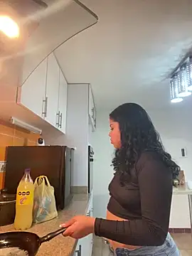 Elaa euphoria online show from 12-30-24, 09:50