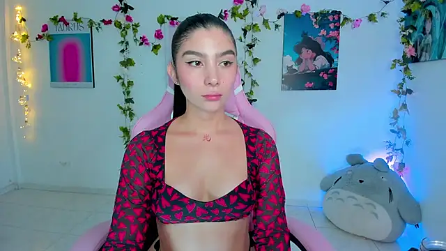 vaura  online show from 12-18-24, 03:58