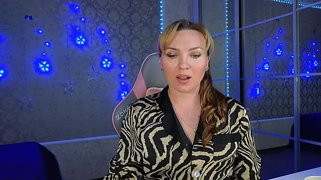 -DIVORA- online show from 02-04-25, 07:00