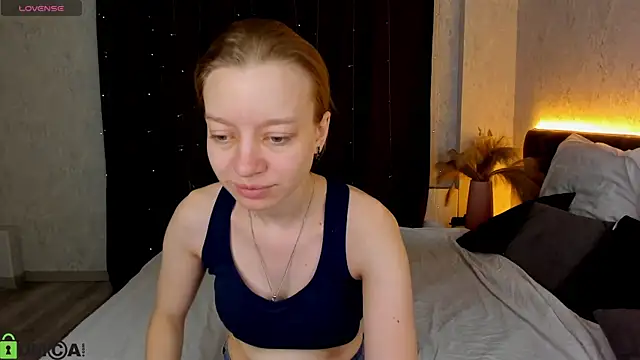 Michelle Blond online show from 12-21-25, 08:21