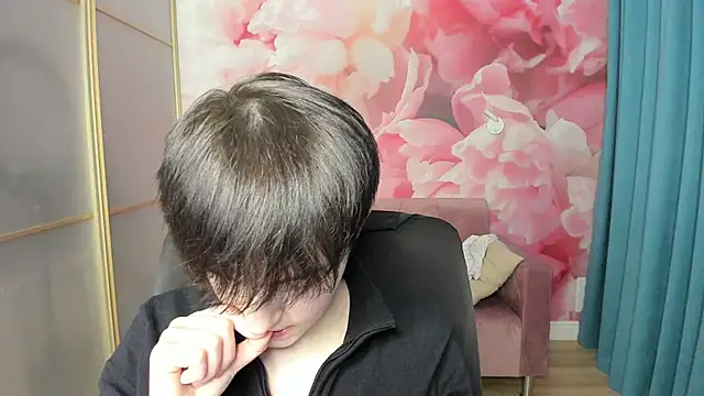 EmiliaYours online show from 01-05-25, 04:27