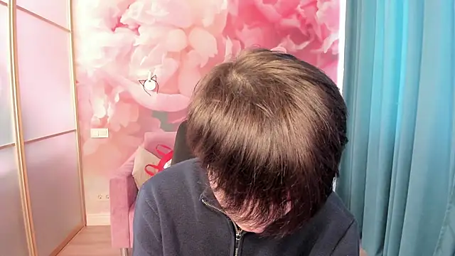 EmiliaYours online show from 01-17-25, 01:03