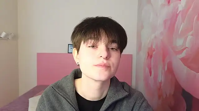 EmiliaYours online show from 02-08-25, 12:50