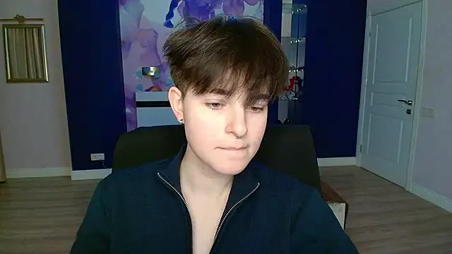 EmiliaYours online show from 02-22-25, 04:40