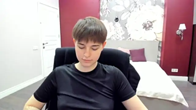 EmiliaYours online show from 03-09-26, 04:11